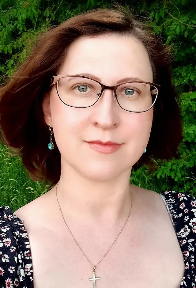 Frau Lydia Hohmann